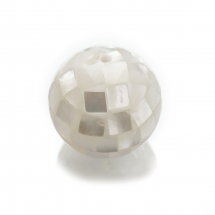 Koraliki Naturalna Masa Perłowa, Okrągłe, Kolor: Biały, Średnica 16mm, Otwór 1mm, 1szt (13WB18915)