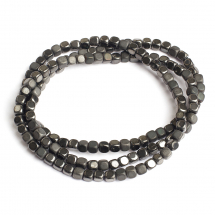 Koraliki Syntetyczne Hematyt, Niemagnetyczne, 3x3x3mm, Czarny, około 135szt/43cm/sznur (13WB11302)