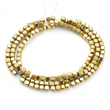 Koraliki Syntetyczne Hematyt, Niemagnetyczne, Kostka, Złoty, 3x3x3mm, około 135szt/43cm/sznur (13WB11304)