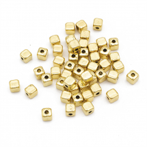 Намистини-Роздільники Металеві, Кубики, Колір: Античне Золото, Розмір: 4х4х4мм, Отвір 1.5мм, (2WB27739)