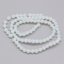 Koraliki Syntetyczne Opalit, Bicone, Fasetowane, Biały Duch, 4x4mm, Otwór. 1mm, około 90szt/35cm/nić, (13WB30268)