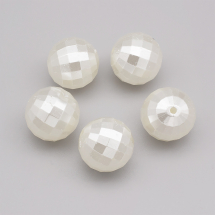 Перли Намистини Акрилові, Круглі Грановані, Колір: Білий, 20мм, Отвір 2мм, (13WB30648)