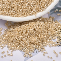 Бісер Японський MIYUKI Delica DB1561 11/0, Opaque Pear Luster, близько 2000шт/10г, (13WB33286)