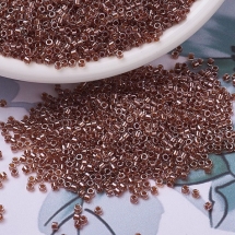 Бісер Японський MIYUKI Delica DB0915 11/0, Sparkling Ginger Lined Crystal, 2000шт/10г, (13WB33331)
