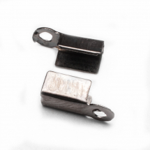 Końcówki Zaciskowe do Sznurka Żelazo 9x3.5x4mm Kolor: Stal Pistoletowa 100szt (5WB4258)