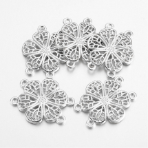 Zawieszka Łącznik Stop Metalu 24x29x2mm Otwór 2mm Kolor: Srebrny 10szt (13WB17218)