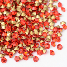 Dżety Cyrkonie Rivoli Szklane Stożkowe, Klasa A, Tylne Platerowane, Jasny Siam, 2.8mm, 144szt (13WB19868)