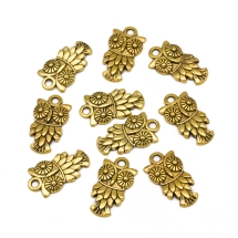 Zawieszka Sowa Stop Metalowy 20x11x3mm Kolor: Antyczne Złoto 10szt (13WB20718)