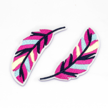 Naszywka Naprasowanka Termiczna Pióro Różowy, 81x29x1.5mm 2szt (13WB23468)