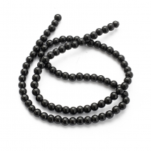 Koraliki Szungit Syntetyczny, Kolor: Czarny, 4-5mm, otwór 1mm, około 90szt/38cm/nic (13WB17972)