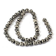 Намистини Натуральний Агат Дзи, 3 Ока, Круглі, Пофарбовані, на нитках, Колір: Чорний, Розмір: 8 мм, Отвір 1.2мм, близько 44шт / 36см / нитка, (13WB21454)