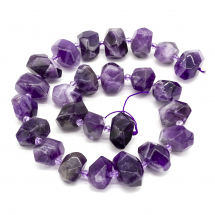 Намистини Натуральний Аметист, На нитках, Самородок, Колір: Фіолетовий, Розмір: 15 ~ 25x13 ~ 17мм, Отвір 2.5мм, близько 26шт / 40см / нитка, (13WB11922)